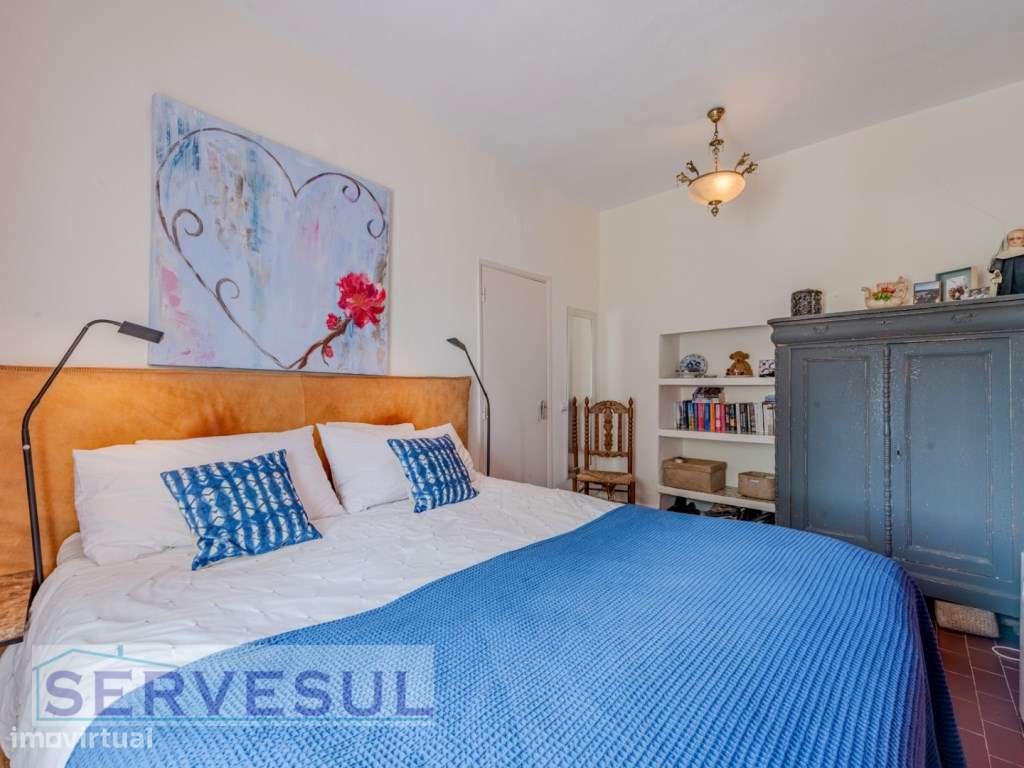 Charmosa moradia de 2 quartos de 121 m², inserida num terreno com 2...-16