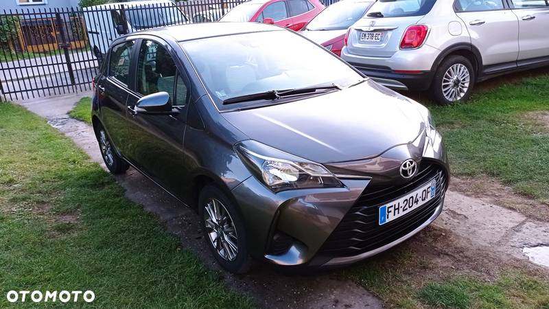 Toyota Yaris 1.0 Premium - 24