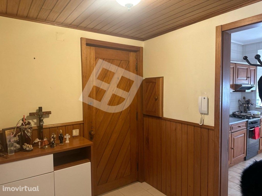 Apartamento T2 com varanda - Praia da Barra