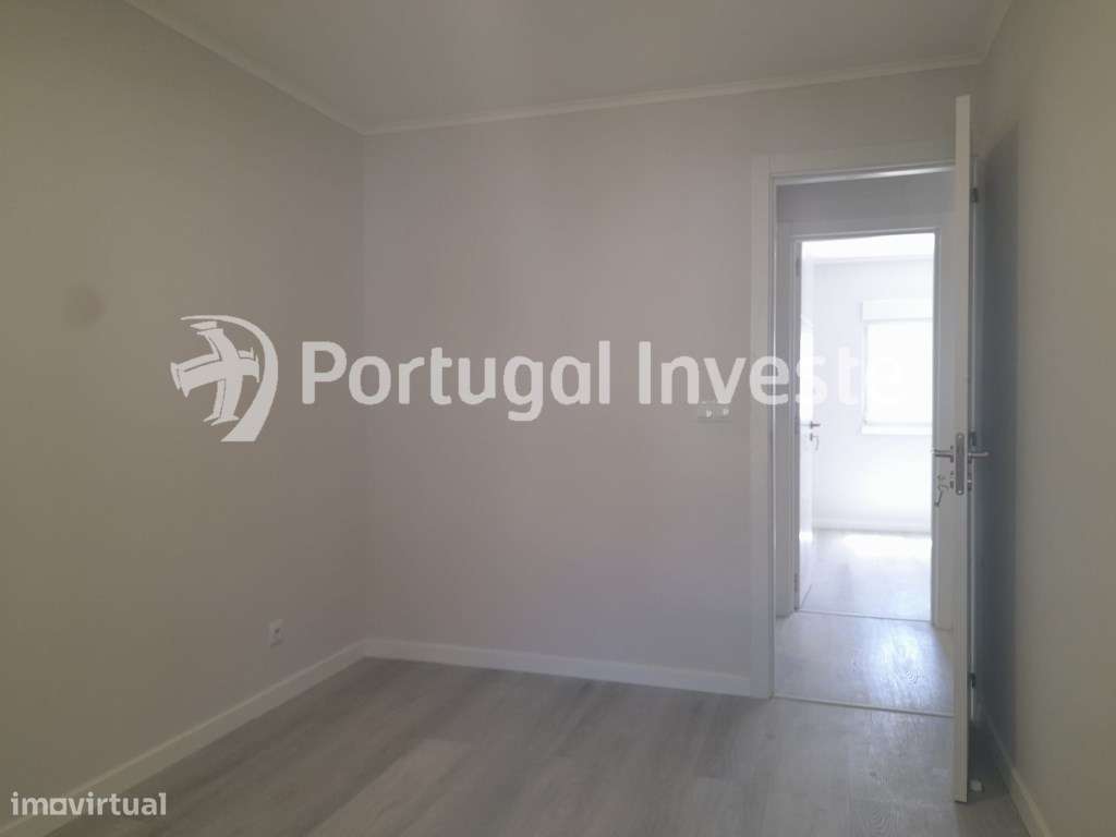 Apartamento T3 totalmente remodelado e equipado - Laranjeiro-6