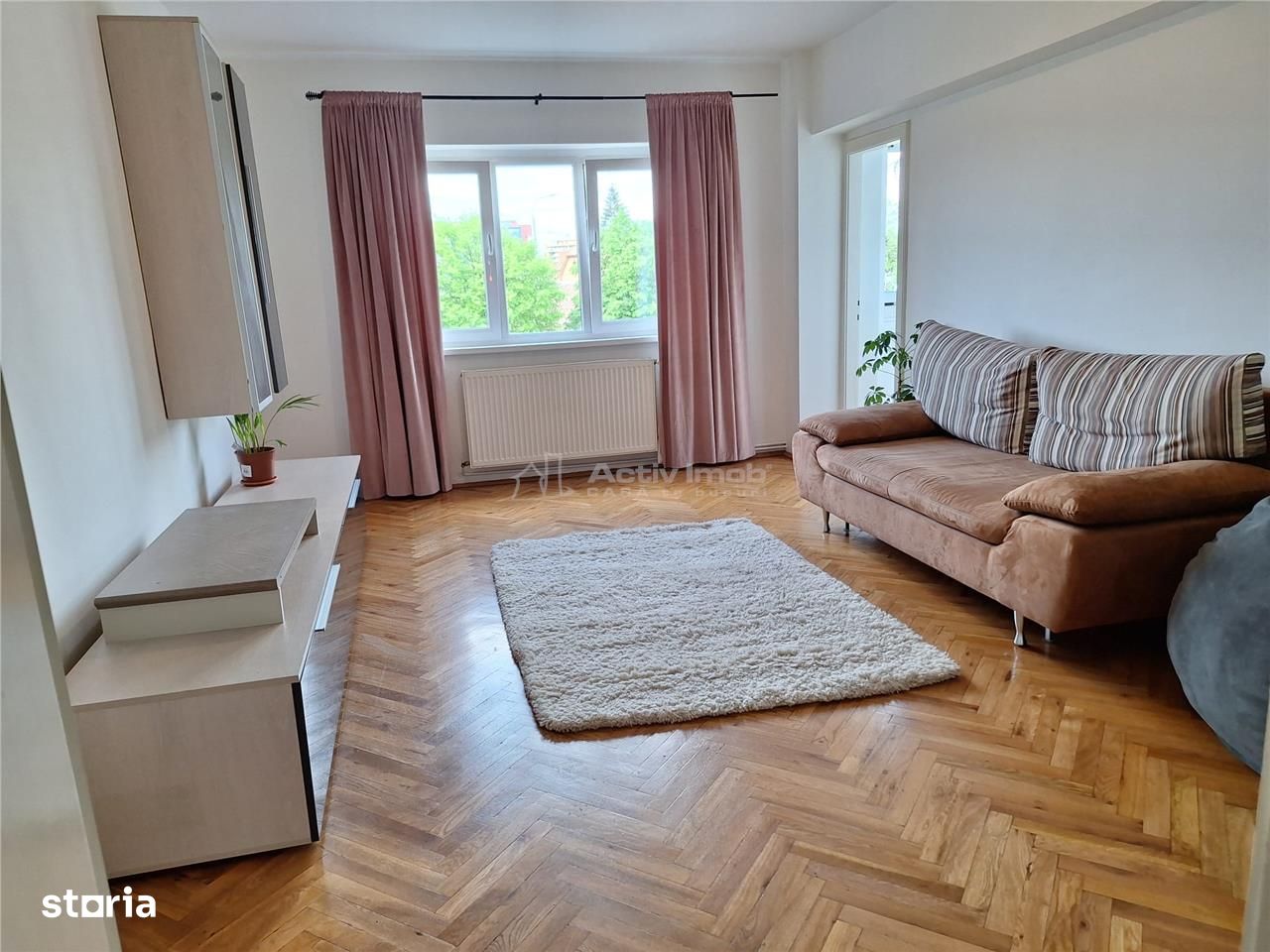 Apartament de inchiriat cu 3 camere decomandat Sos. Alba Iulia