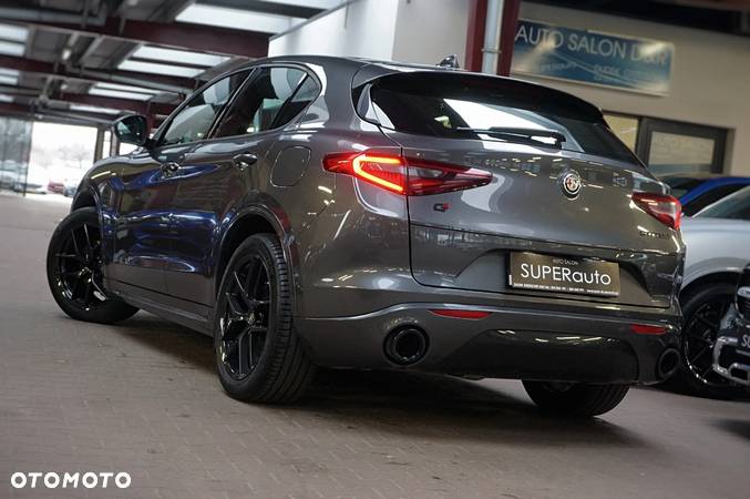 Alfa Romeo Stelvio 2.0 Turbo Veloce Q4 - 9