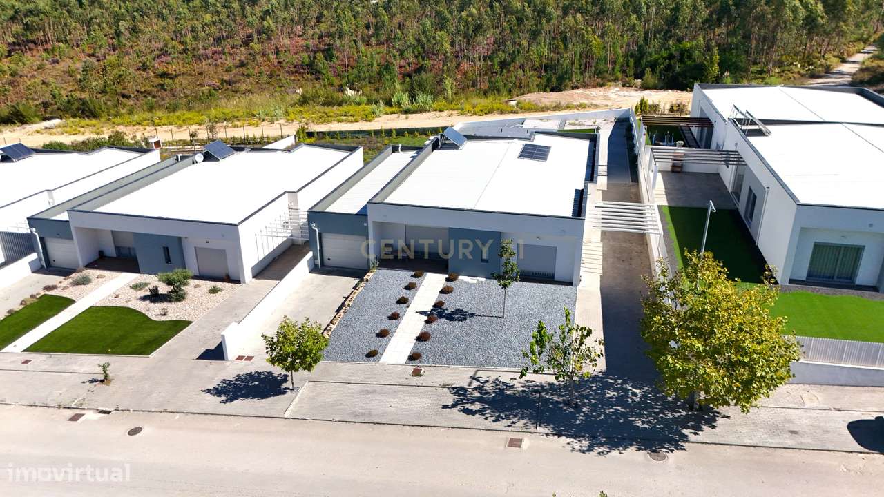Moradia  de luxo, térrea, no Aldeamento OmegaVillas em Leiria - Grande imagem: 4/38