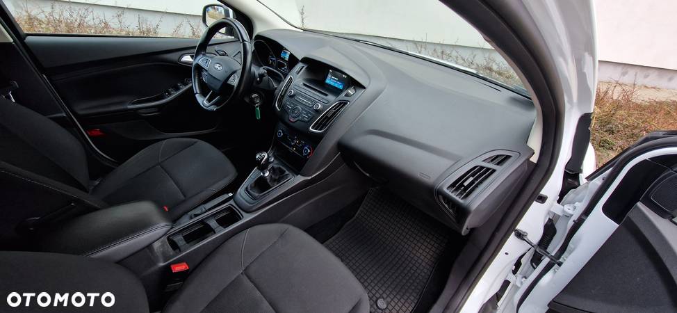 Ford Focus 1.5 EcoBlue Connected - 17