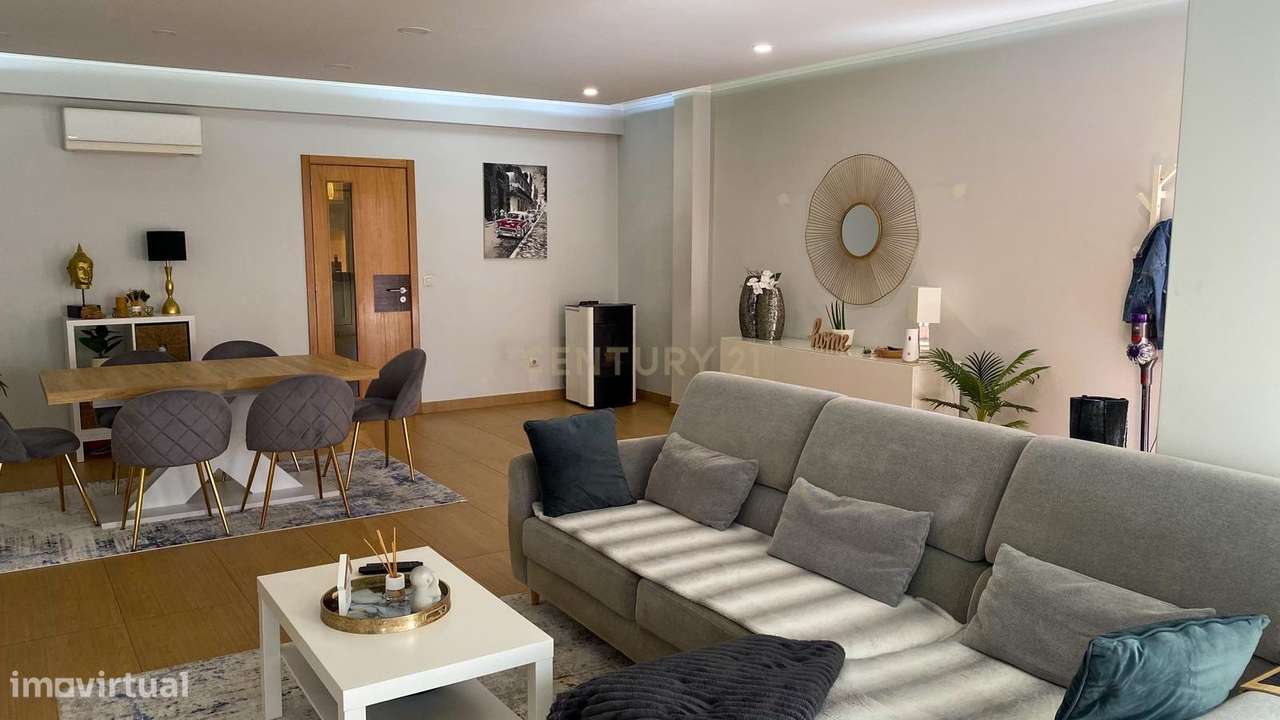T3 Duplex com Garagem e Piscina | Condomínio Privado em Tomar-7
