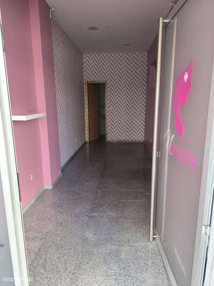 Loja Porto, R. Costa Cabral - Grande imagem: 2/7