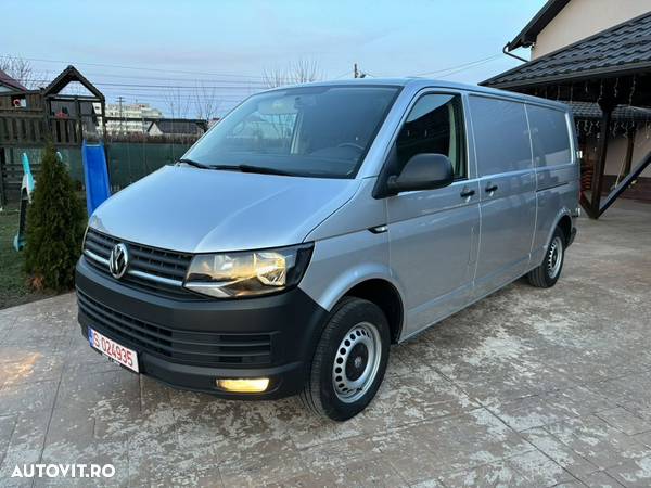 Volkswagen Transporter - 1