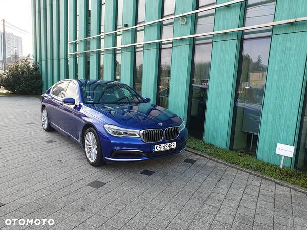 BMW Seria 7 750i xDrive - 1