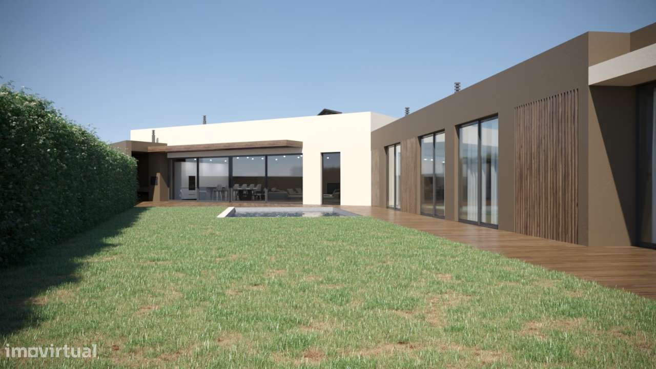 MORADIA TÉRREA EXCLUSIVA | T5 – Piscina e Jardim – Praia-1