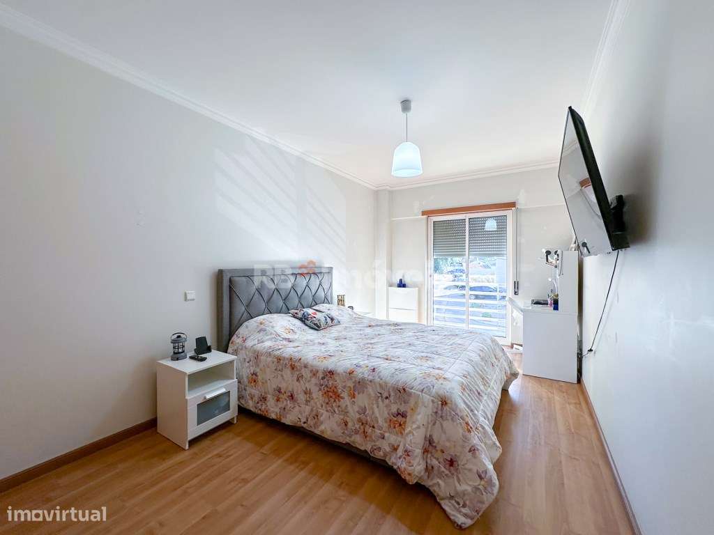 Apartamento T3 c/ Garagem, Sótão e 2 Varandas - Santarém-41