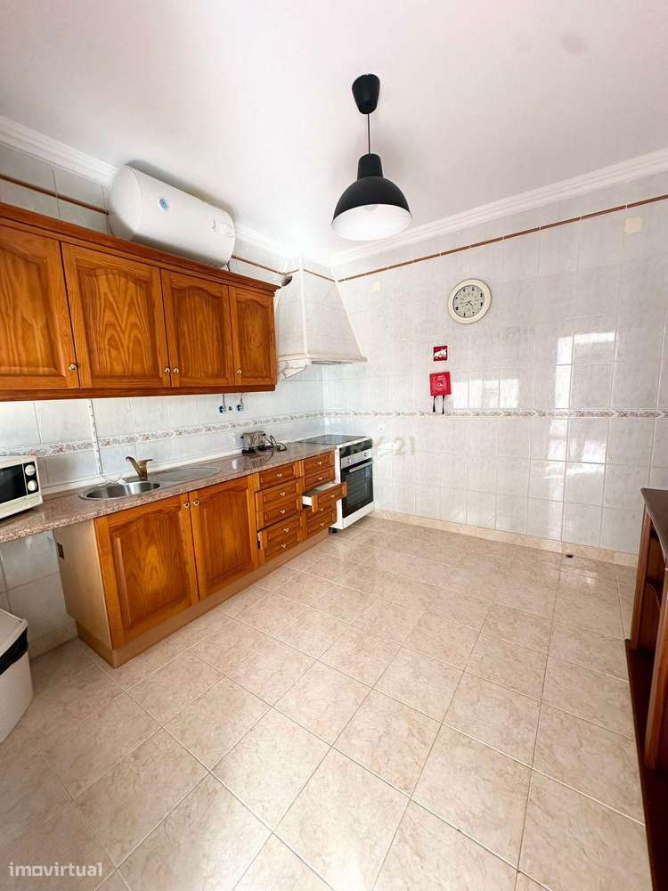 Moradia T3 junto ao porto de barcos de Escaroupim-3