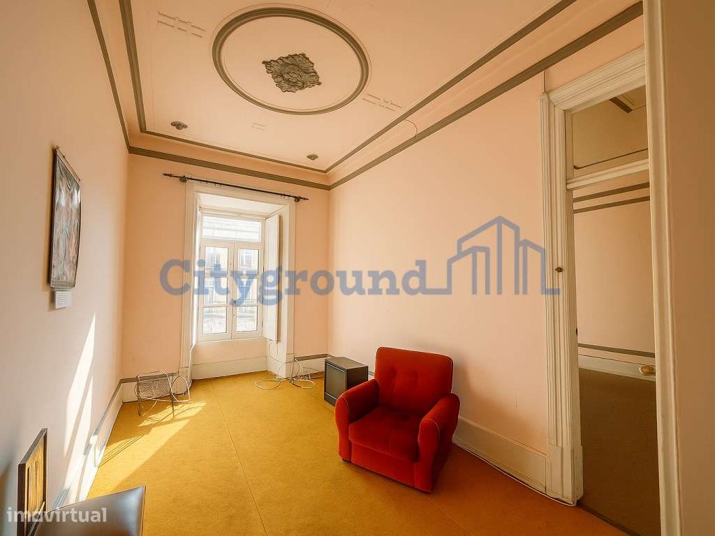 Fabuloso T7 com charme histórico em Arroios - um clássico com poten... - Grande imagem: 4/39