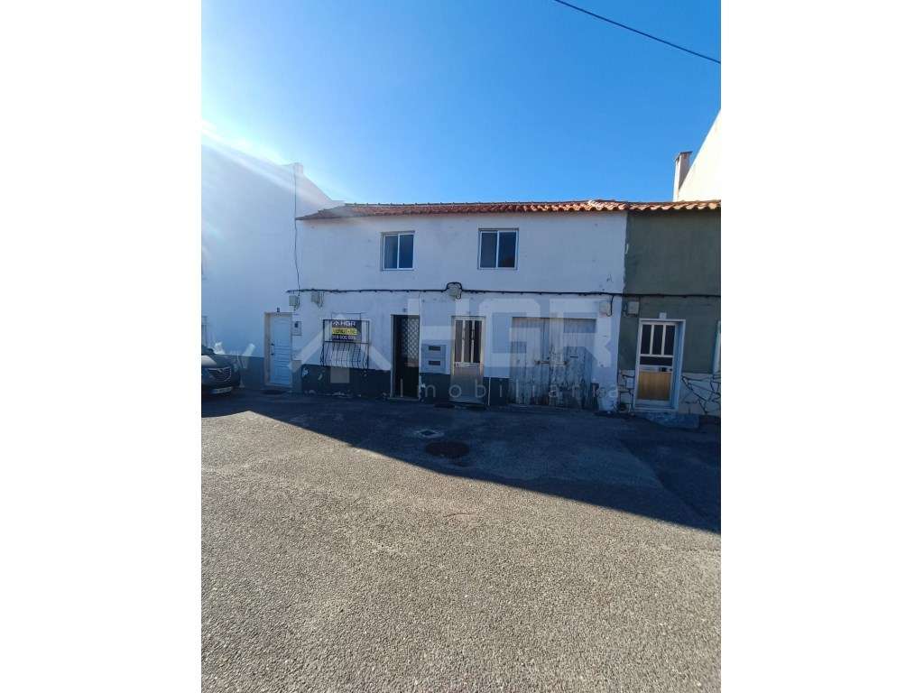 2 PRÉDIOS DEVOLUTOS | SANTARÉM - Grande imagem: 3/47