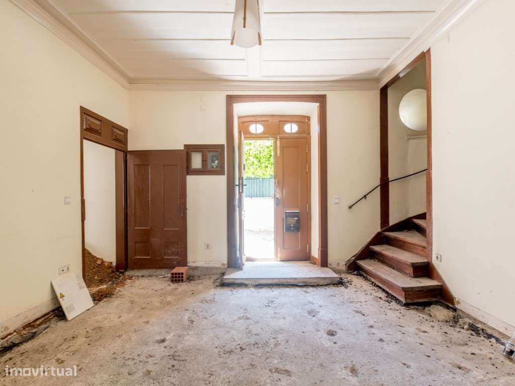Casa senhorial com jardim privativo, para recuperar, com projecto a... - Grande imagem: 5/60