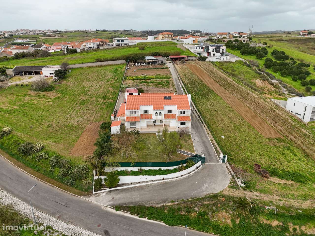 Moradia T5 na Gondruzeira-Ponte de Rol, Torres Vedras - Grande imagem: 4/22