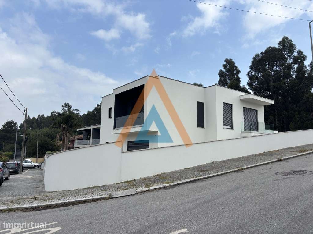 MORADIA T4 - NOVA - Grande imagem: 4/41