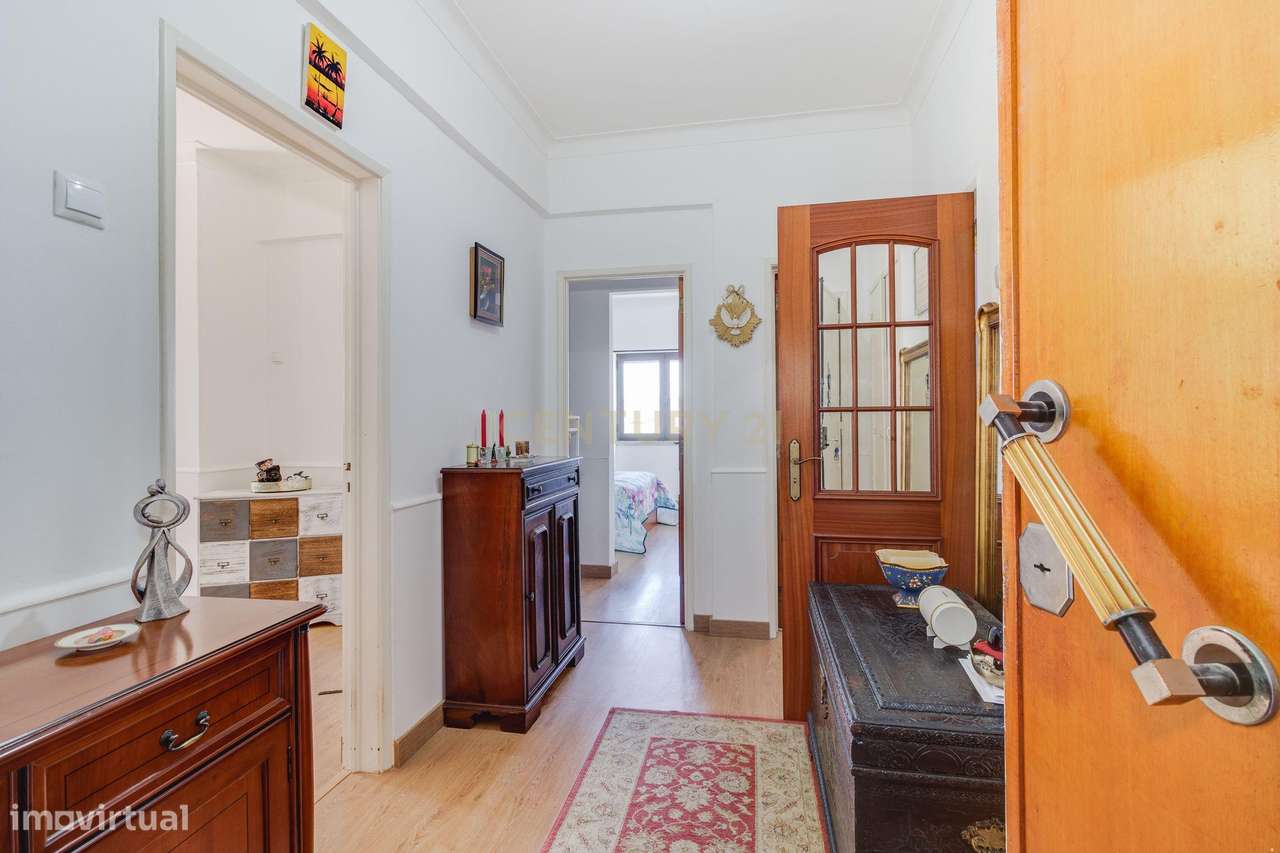 Apartamento T2 na Cova da Piedade com vista panorâmica de 180 graus-11