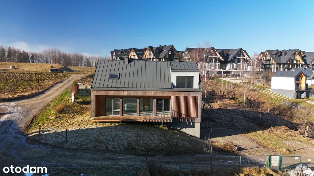 Dom z widokiem na J. Czorsztyńskie i dwa zamki-2