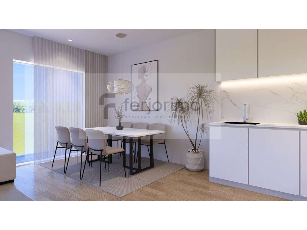 Andar Moradia Tipo T2 com moveis de cozinha, roupeiros forrados e d...-3
