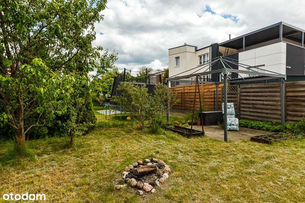 Połowa domu z ogrodem i kominkiem – parter, piw-14