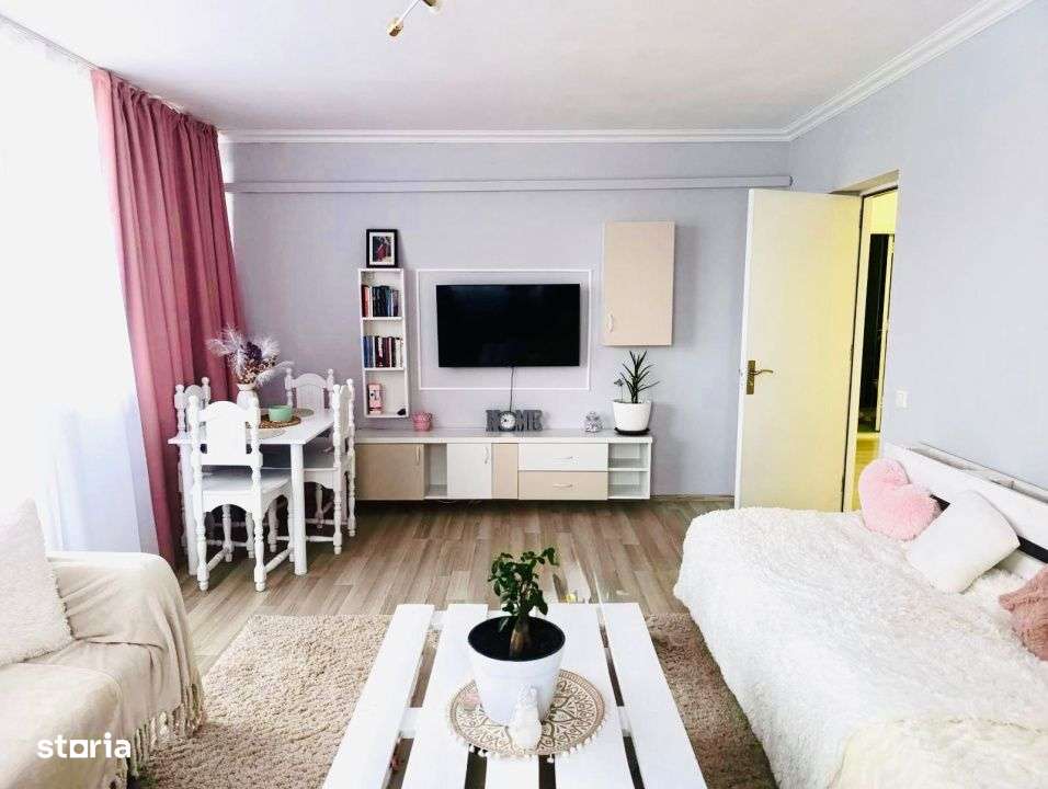 Apartament spatios de 69 mp plus doua balcoane ,zona Terra - Imagine principală: 2/10