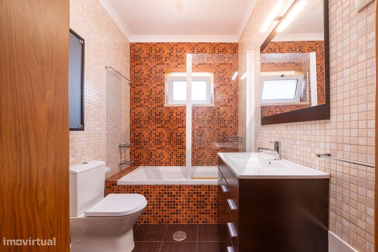 Apartamento T4  – Garagem e Churrasqueira - Alto dos Barreiros, Santa-21