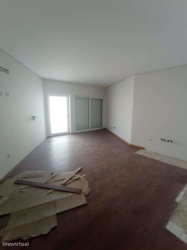 Moradia T3 totalmente remodelada em Pinheira da Bemposta-14