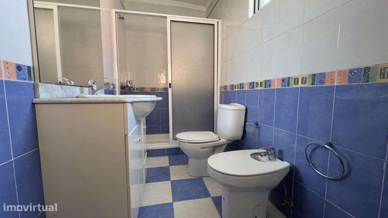 Moradia T3 + anexoT3 + sótão - 195 m2 - Abóboda - São Domingos de Rana-11