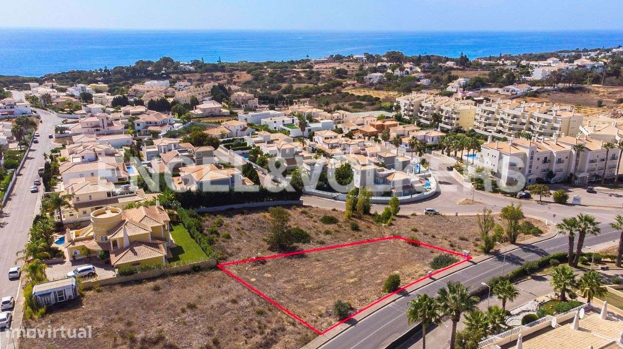 Terreno a pé da Praia de São Rafael - Grande imagem: 3/5