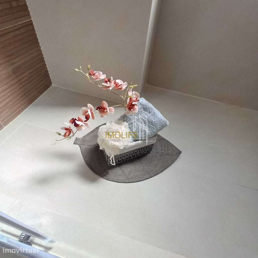 Apartamento T3 totalmente remodelado em Benfica-28