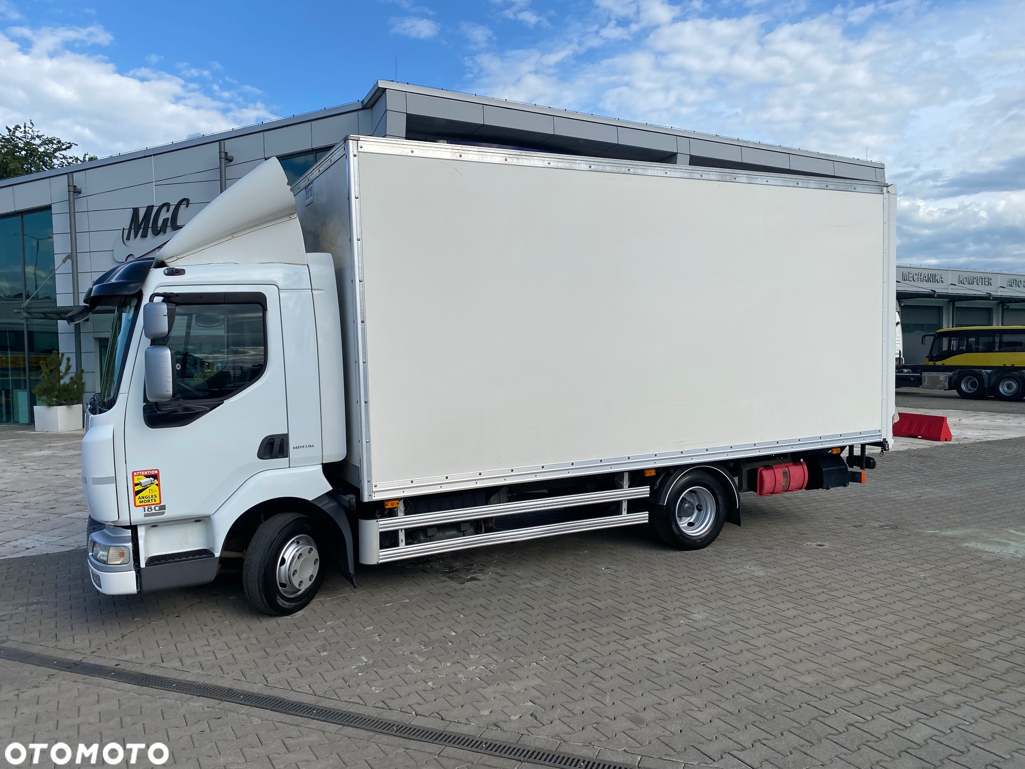 Renault Midlum 180 DXi / Kontener izoterma / 14 EP / EEV / Winda 1000kg - 13