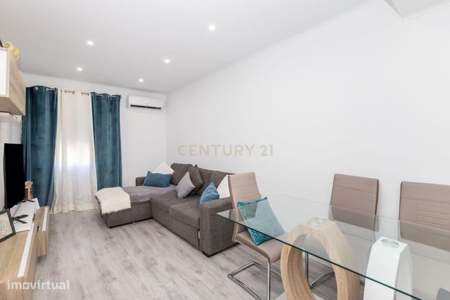 Apartamento T2 no Feijó totalmente remodelado-8