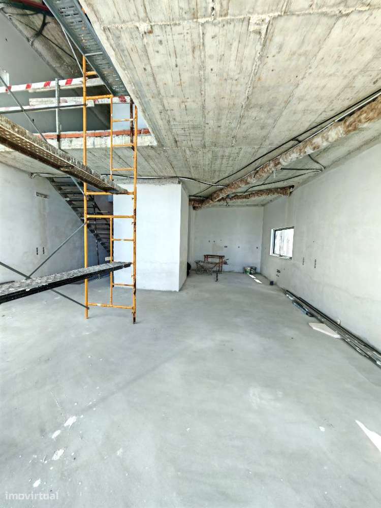 Moradia nova no alto do Monte Estoril - Vistas espectaculares-18