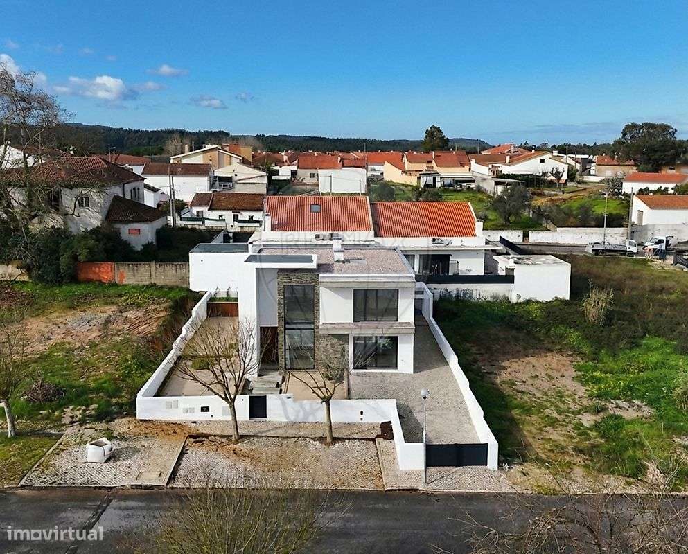 Moradia T4 para venda - Grande imagem: 3/5