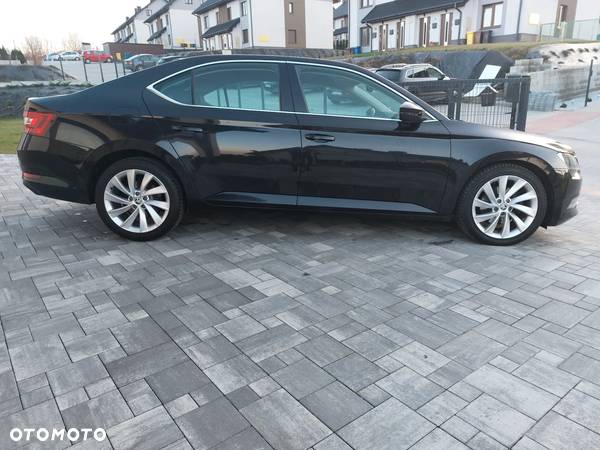 Skoda Superb 2.0 TDI 4x4 Ambition DSG - 15