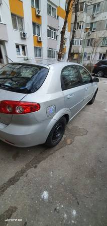 Chevrolet Lacetti - 2