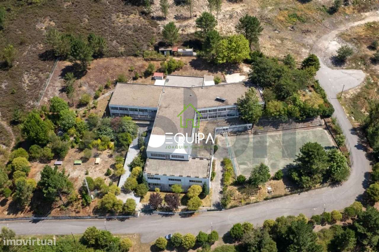 Edificio educacional - Antigo Colégio de Vizela - Freguesia de Santa - Grande imagem: 4/20