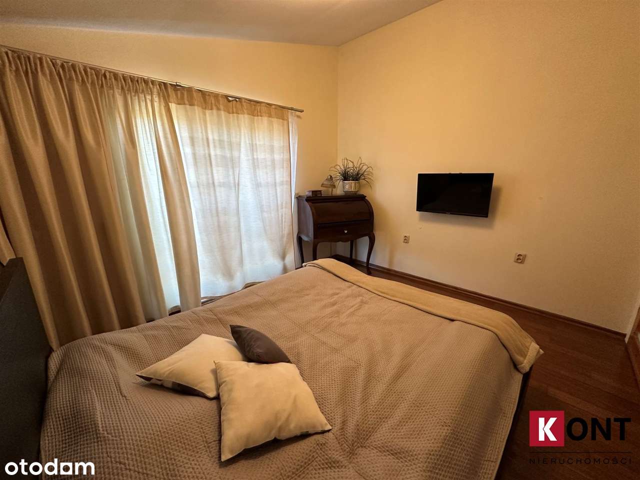 Stary Bieżanów/ cześć domu / 3 mieszkania/ garaż-5