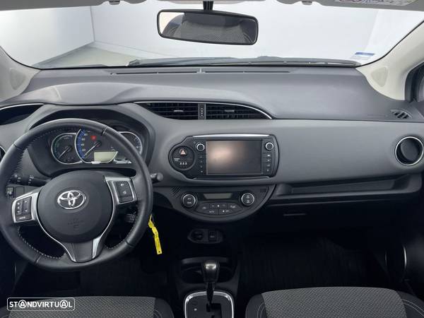 Toyota Yaris 1.5 HSD Active - 10