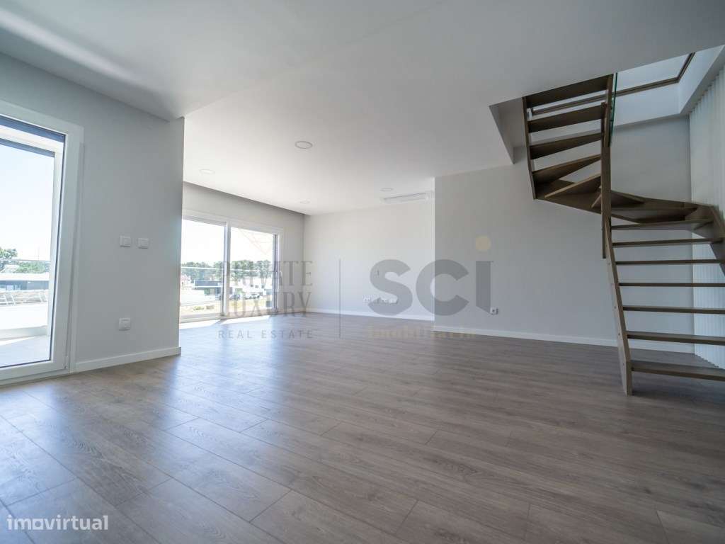 Apartamento T3 Quinta da Fábrica com arrecadação e box - Grande imagem: 2/22