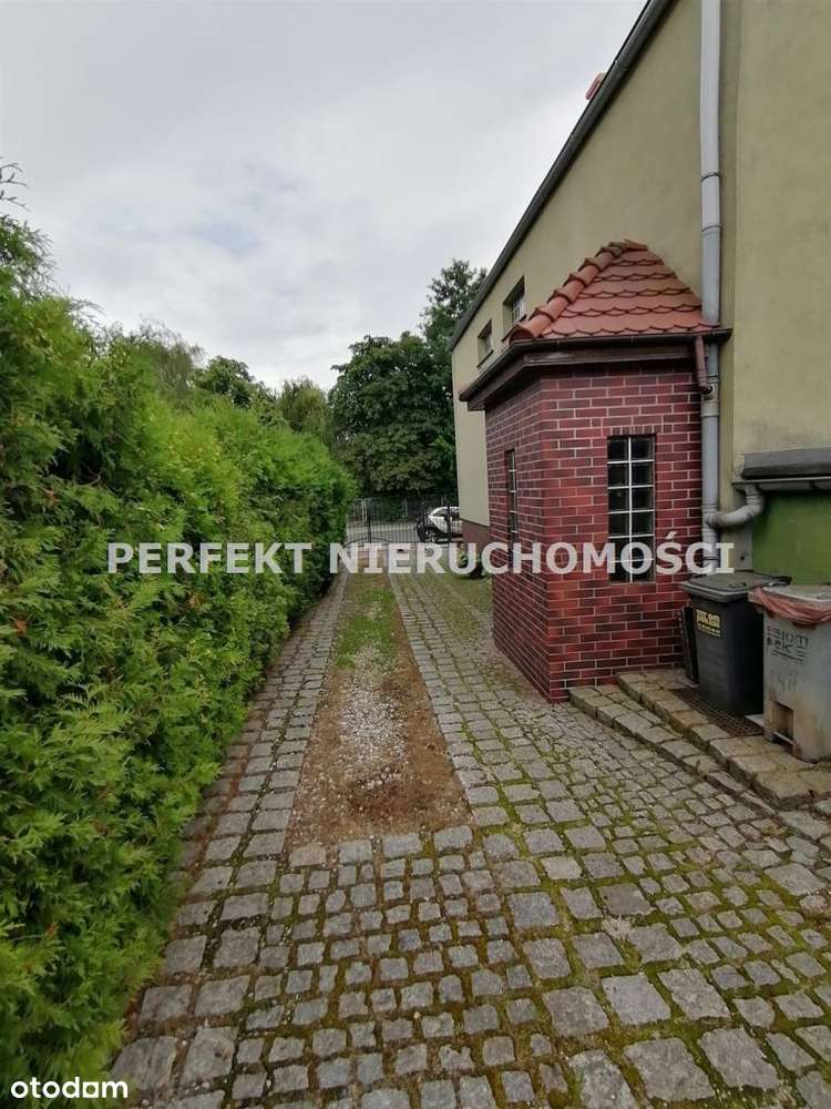 Dom mieszkalno-usługowy , 2 mieszkania !!-3