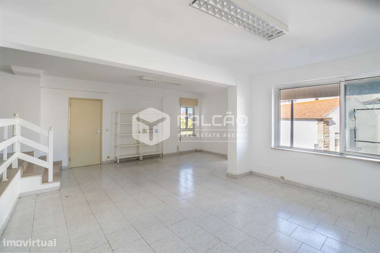 Loja T1 Venda em Santarém (Marvila), Santa Iria da Ribeira de Santarém-13