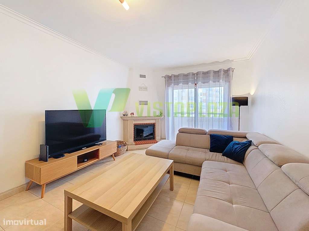 Apartamento T2 com duas casas de banho e espaço de garagem - Grande imagem: 4/28