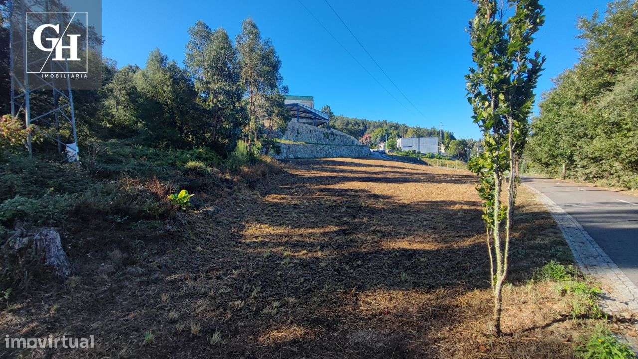 Terreno em Outiz – Possibilidade de construção para 3 moradias-18