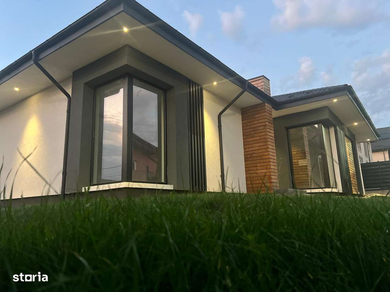 Casa moderna de vanzare in miroslava - Imagine principală: 1/10