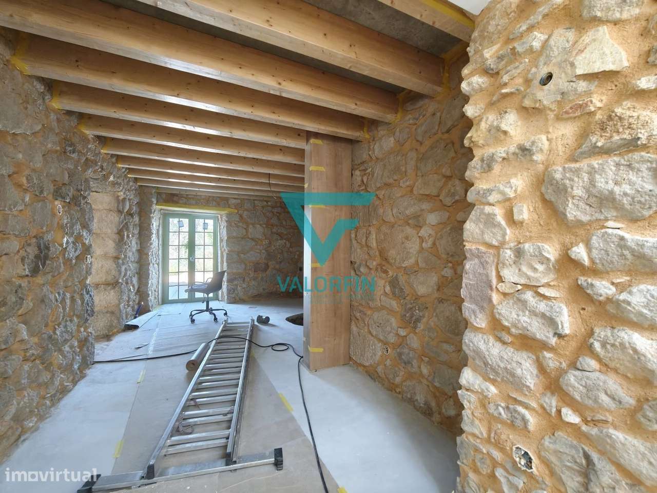 Moradia de Charme T3 c/ Piscina e Jardim / Abiul - Pombal-11