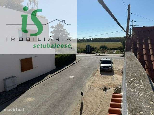 MORADIA T4 NO CENTRO DA COMPORTA ( A  POUCOS PASSOS DO HOTEL E DAS PRA-27