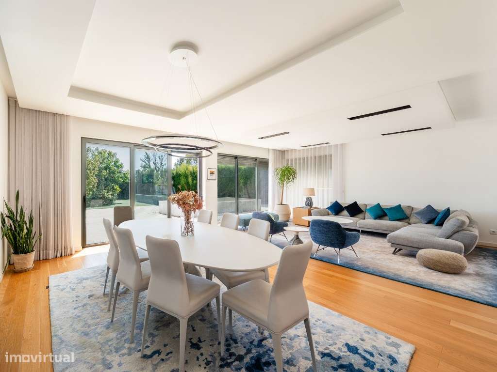 Moradia T8 c/Piscina | Queijas-11