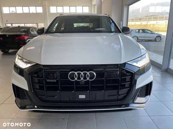 Audi Q8 50 TDI mHEV Quattro Tiptronic - 4