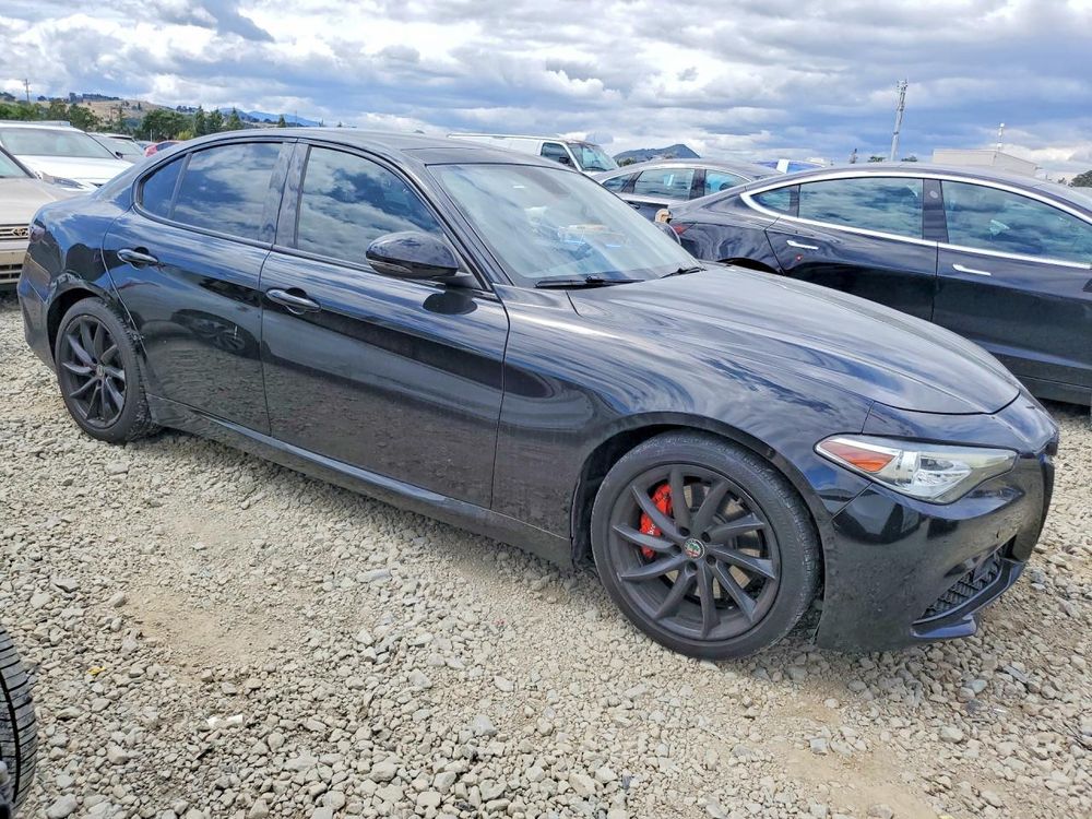 Alfa Romeo Giulia 2.0 Turbo 16V AT8-Q4 Ti 2018